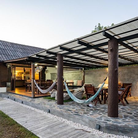 Phatcharee Resort Baan Tai Esterno foto