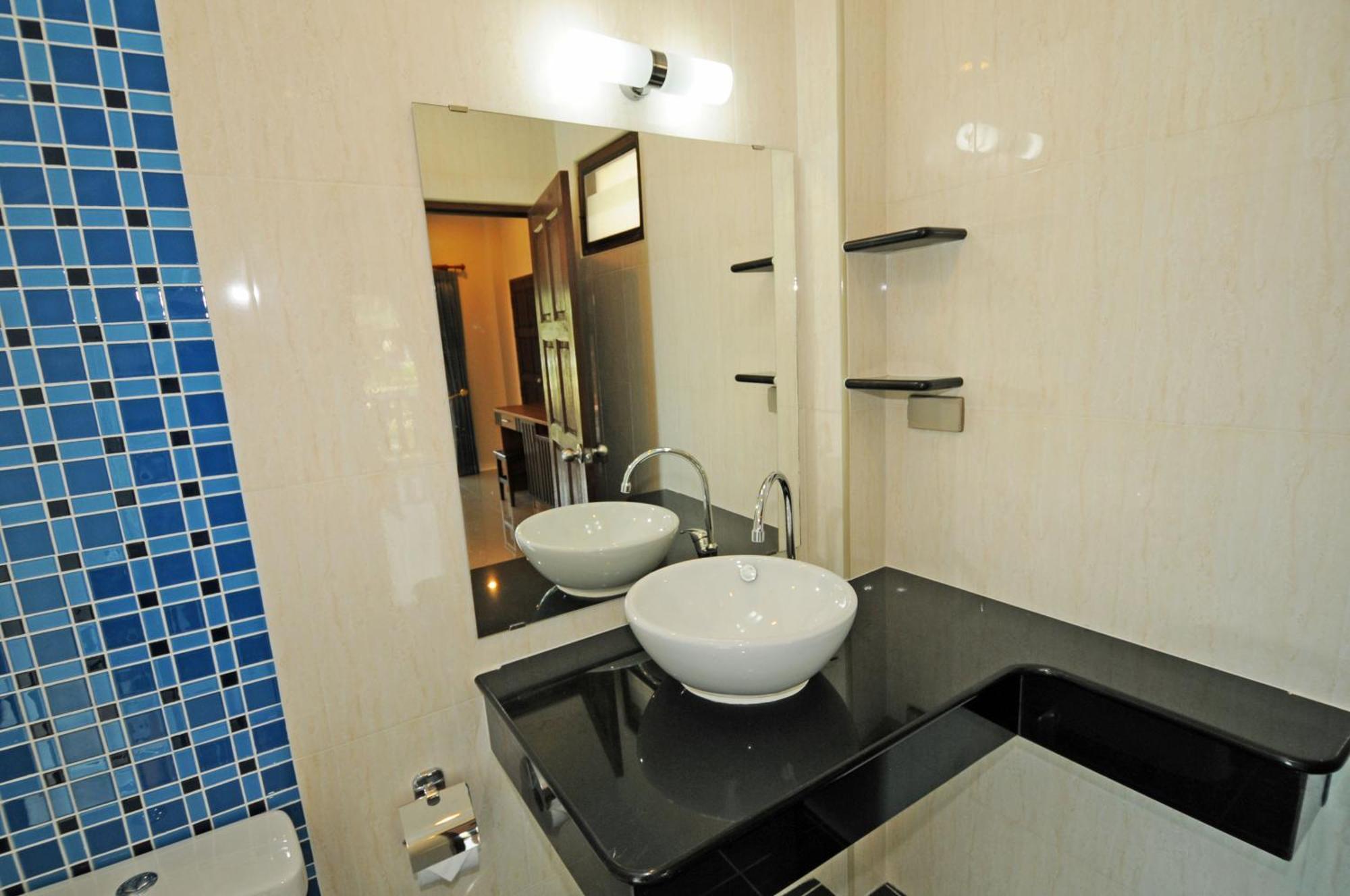 Phatcharee Resort Baan Tai Esterno foto