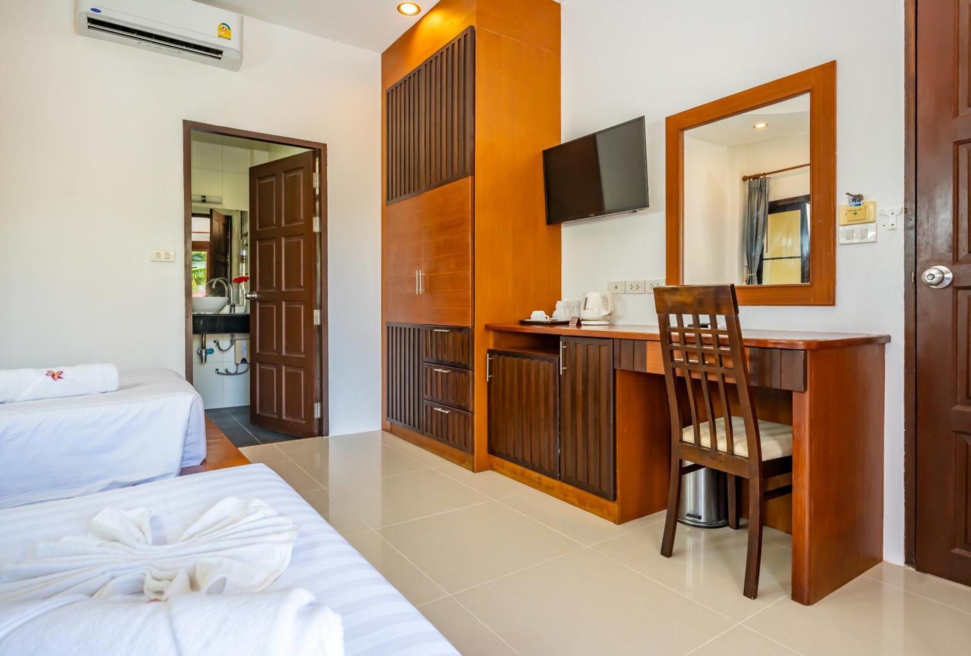 Phatcharee Resort Baan Tai Esterno foto
